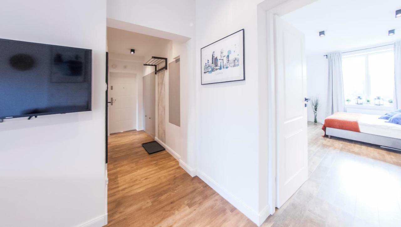 Family Luxury Comfort Old Town Apartament, 1-8, 2 Sypialnie I Salon, Parking W Cenie 그단스크 외부 사진