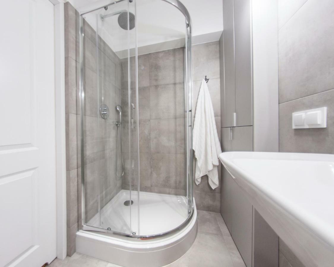 Family Luxury Comfort Old Town Apartament, 1-8, 2 Sypialnie I Salon, Parking W Cenie 그단스크 외부 사진