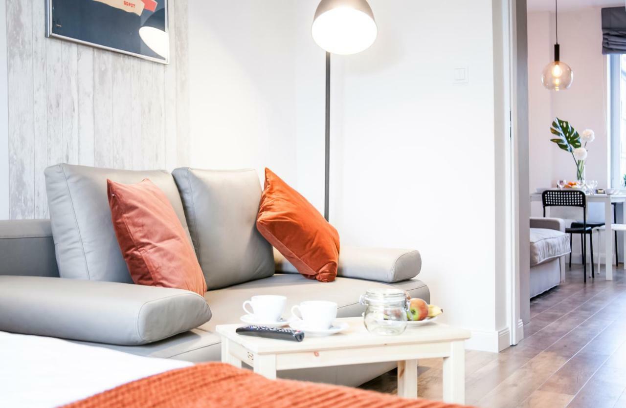 Family Luxury Comfort Old Town Apartament, 1-8, 2 Sypialnie I Salon, Parking W Cenie 그단스크 외부 사진