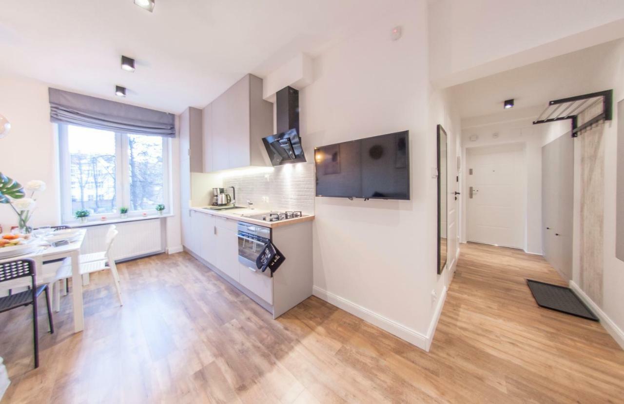 Family Luxury Comfort Old Town Apartament, 1-8, 2 Sypialnie I Salon, Parking W Cenie 그단스크 외부 사진